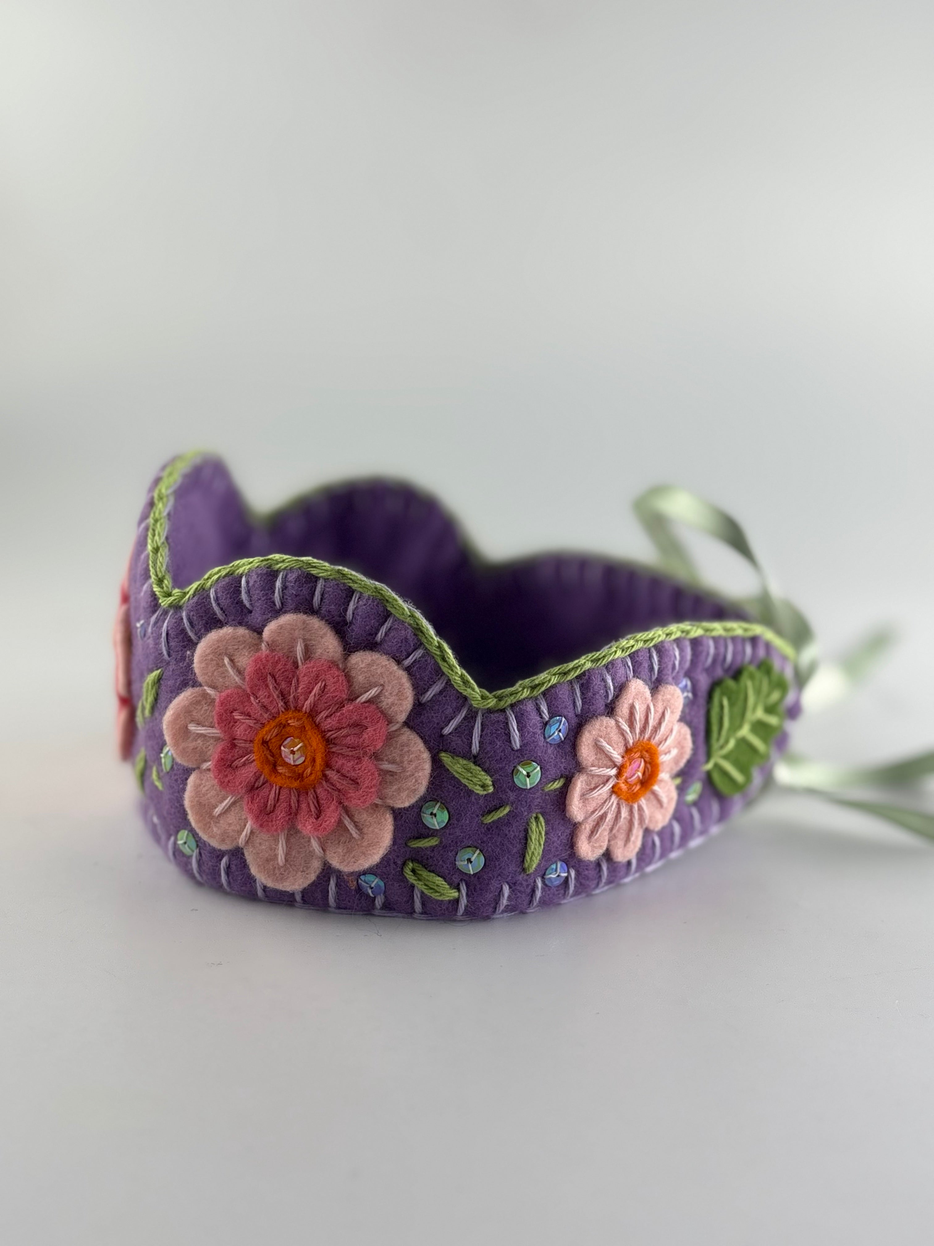 Håndlavet filtkrone - Blomster