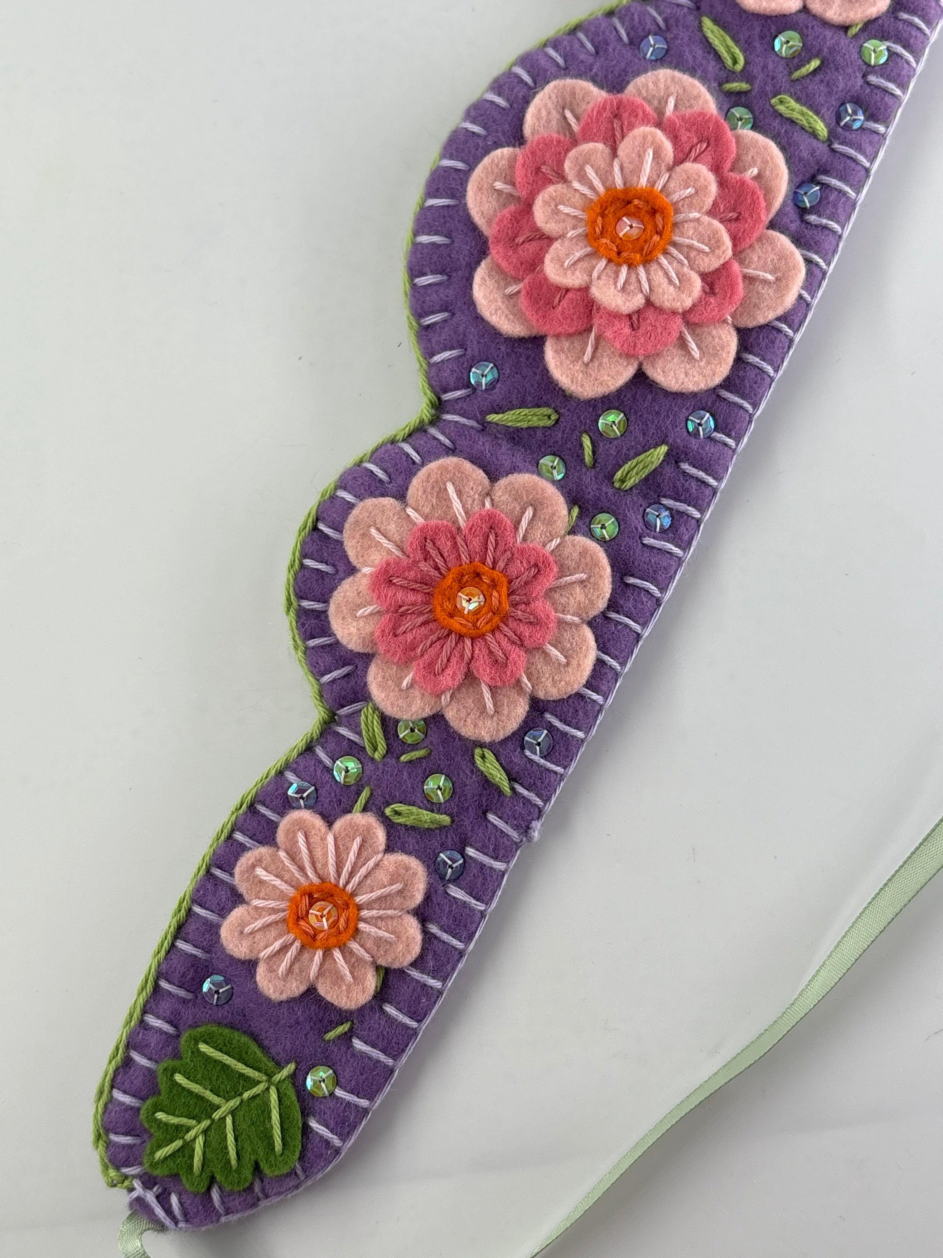 Håndlavet filtkrone - Blomster