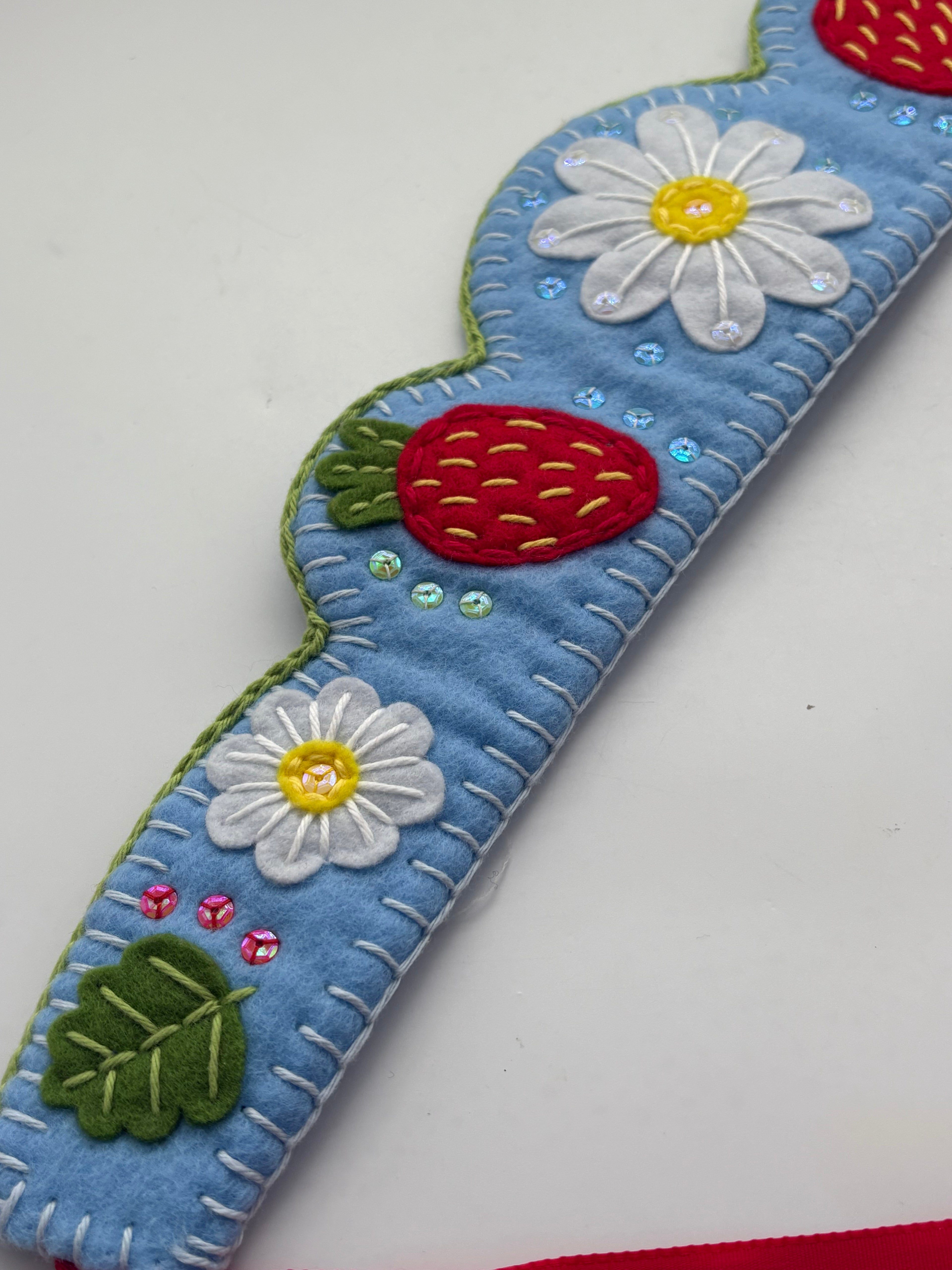 Håndlavet filtkrone - Blomst & Jordbær